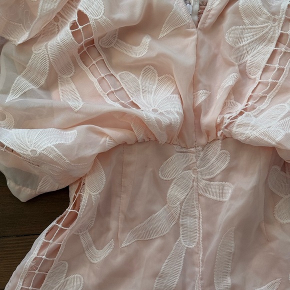 Elegant Pink Lace Romper - Picture 2 of 2